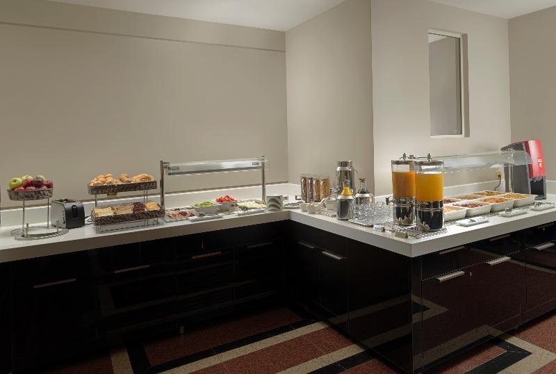 Holiday Suites 4*