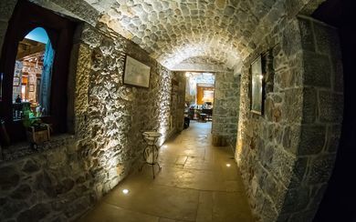 Xemoni Hotel 4*