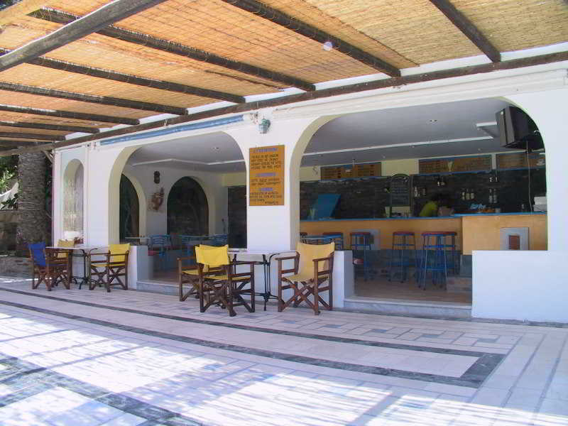 Armadoros / Backpackers Hotel 2*