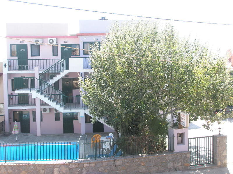 Stroubis I Apartment Megas Limnionas