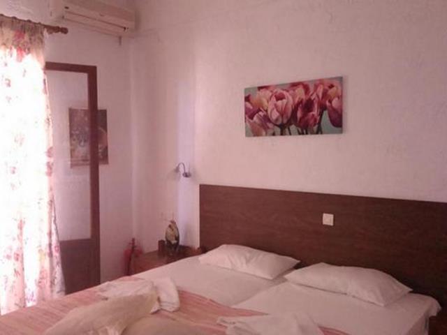 Hotel Fotoula Apts