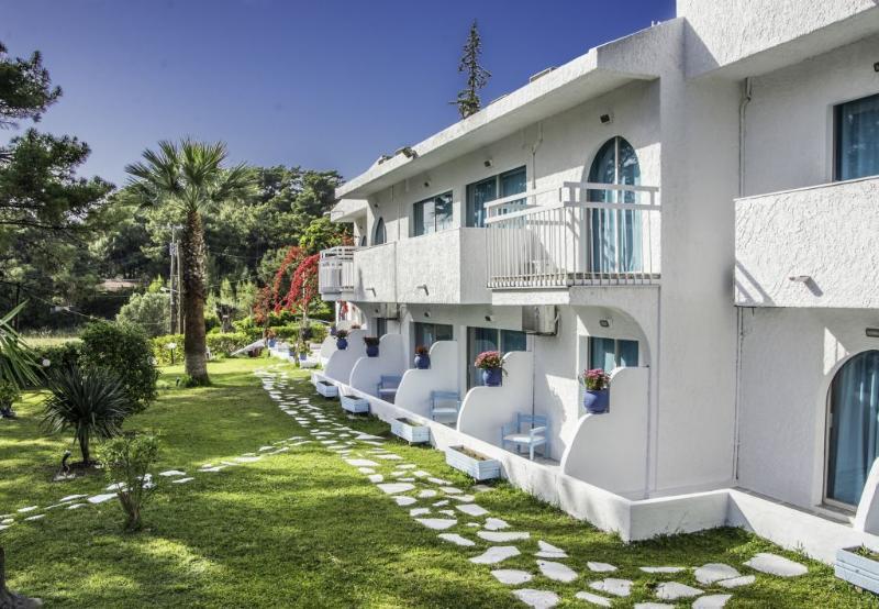 Aparthotel Pine Trees Art Ixia (Rhodes)