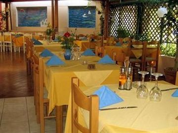 Caravel Aparthotel 3*