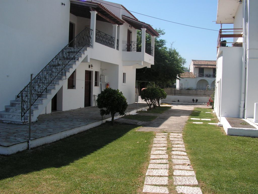 Goudelis Aparthotel