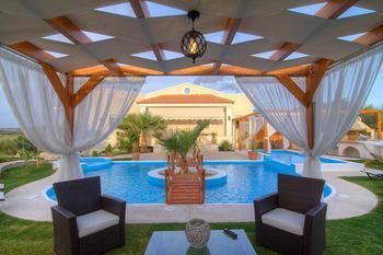 Cretan Mediterranean Luxury Private Villas Apartment Roumeli
