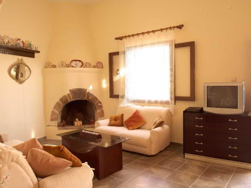 Sunny House Hotel 3*