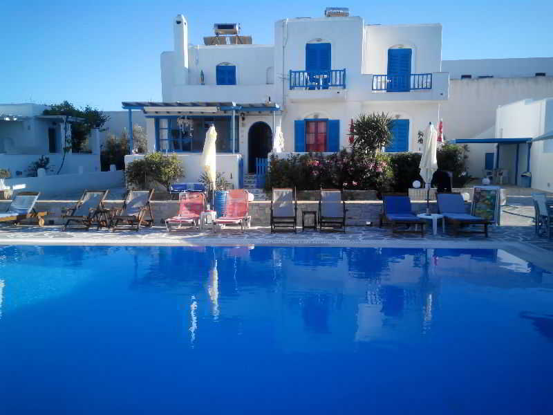 Zoumis Aparthotel 2*