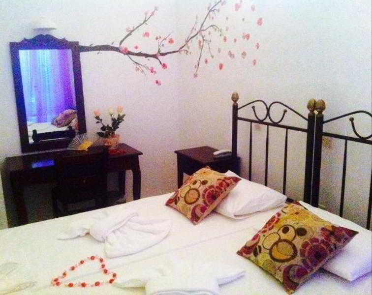 Aphrodite Boutique Aliki (Paros)