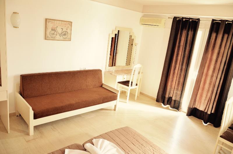 Pelagia Bay Hotel