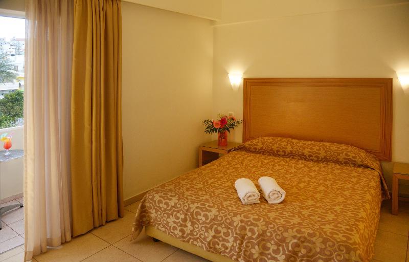 Itanos Hotel 3*