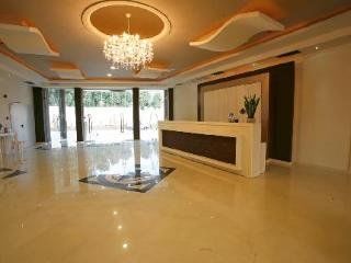 Evia & Hotel