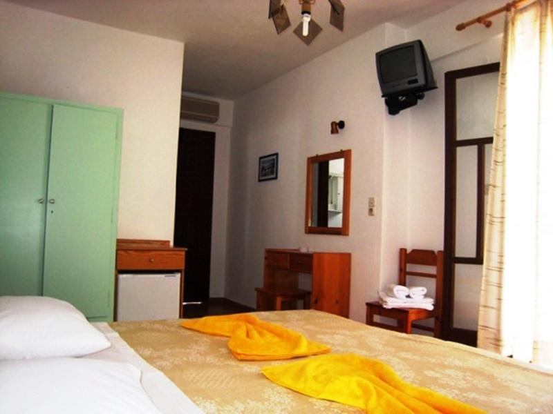 Golden Sun Aparthotel 3*