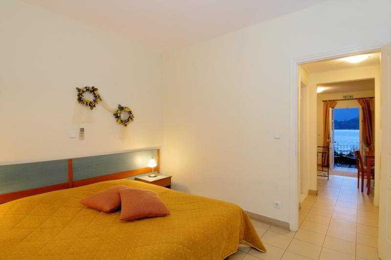 Hotel Omirikon 3*