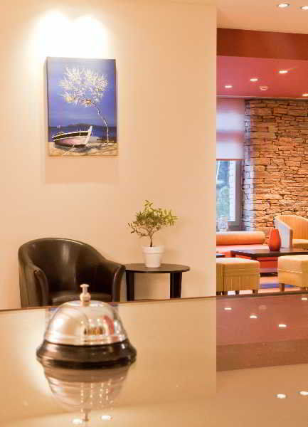 Astros Boutique Hotel 3*