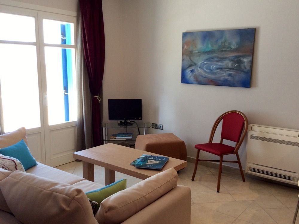 Castri Village - Kythira Quality