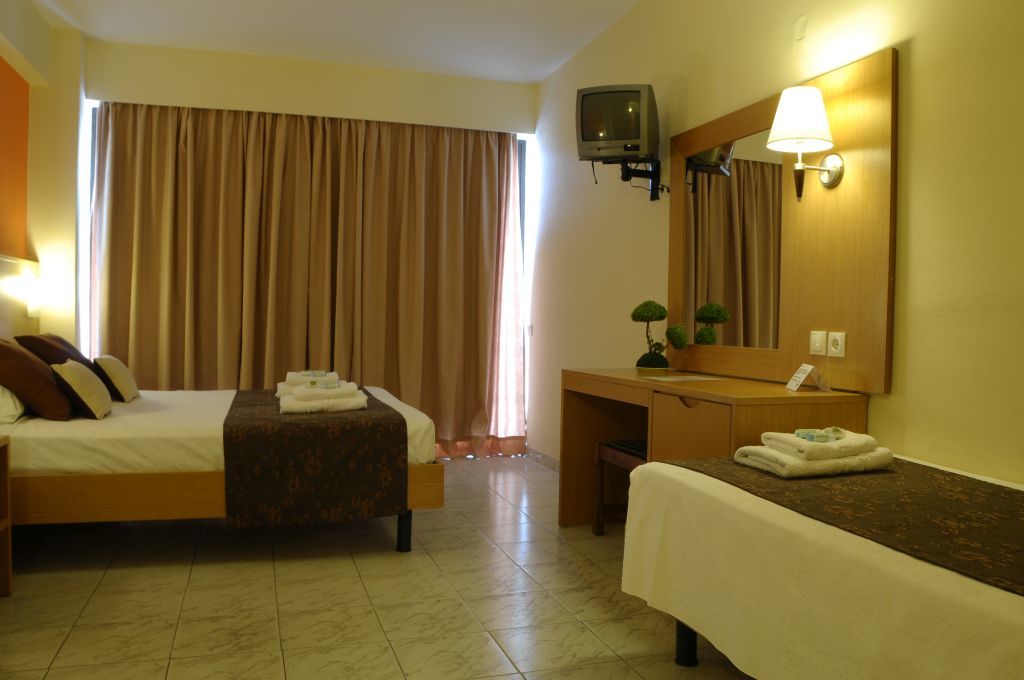 Center Hotel 3*