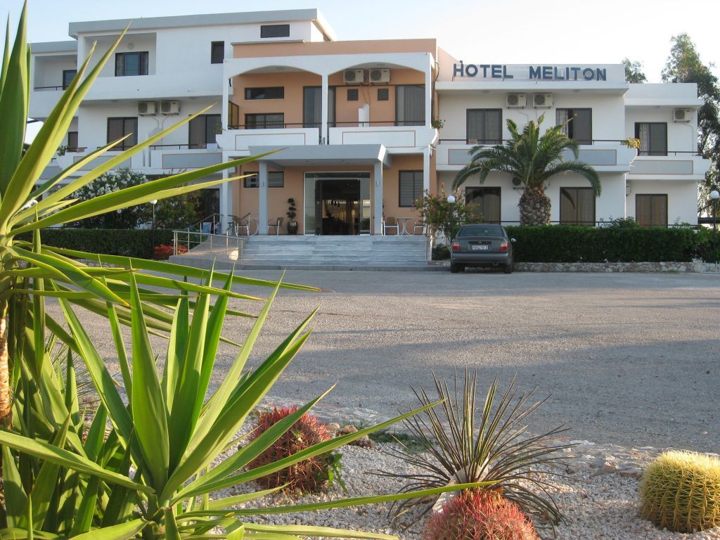 Hotel Meliton Theologos (Rhodes)