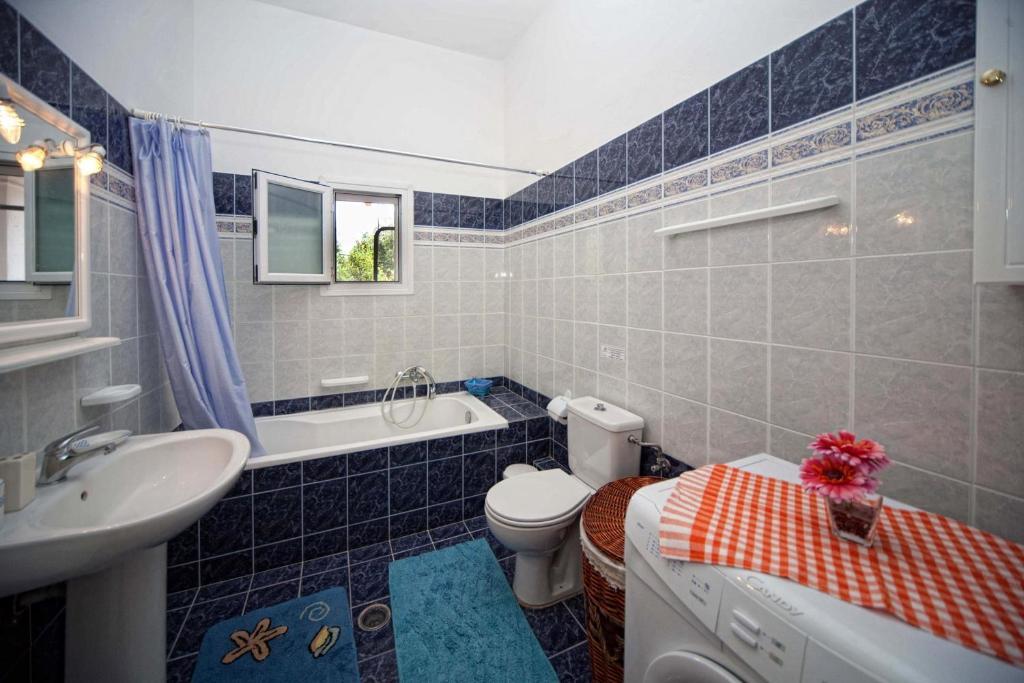 Crystal Blue Hotel,