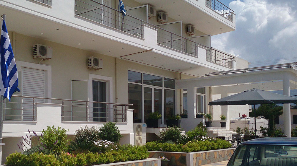 Porto Marathos Hotel 2*