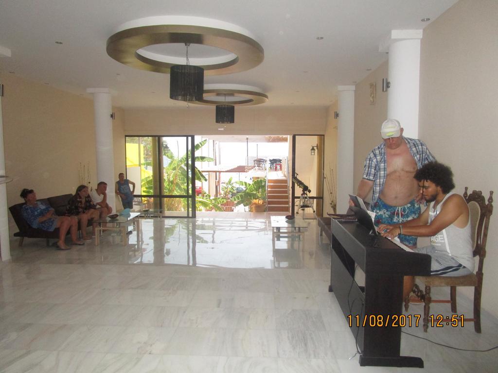 Saint Konstantin Aparthotel 2*