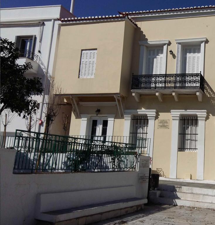 Palaia Hora & Studio * Andros Town