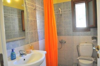 Cavo Perlevos Studios 3*