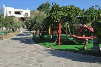 Aparthotel Cavo Perlevos Studios