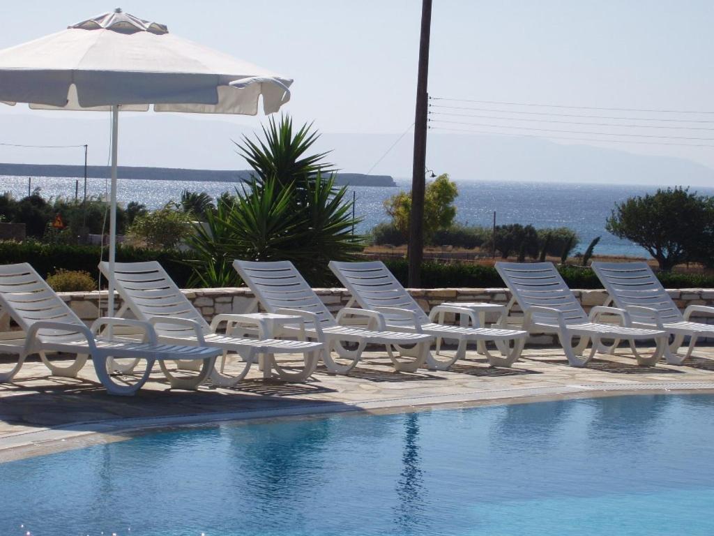 Elizabeth 3* Chrisi Akti (Paros)