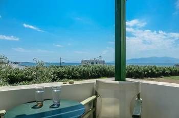 Vrettos Beachfront *