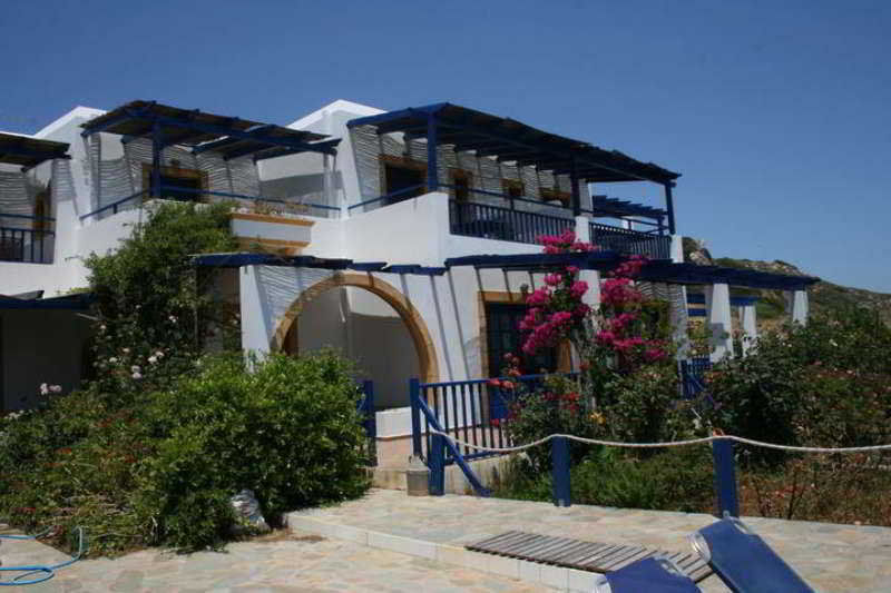 Akrotiri Aparthotel