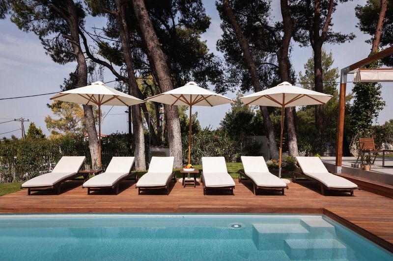 The White At Sani Apartment