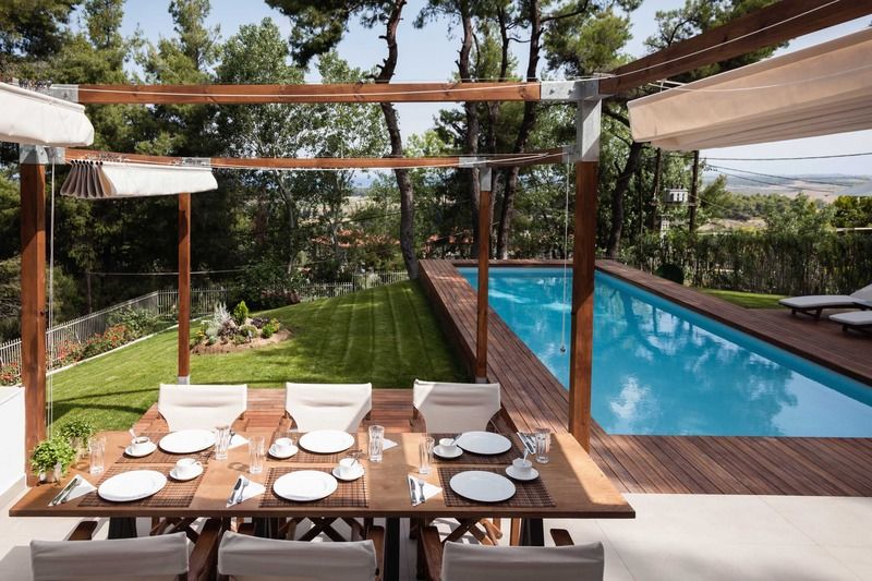 The White At Sani