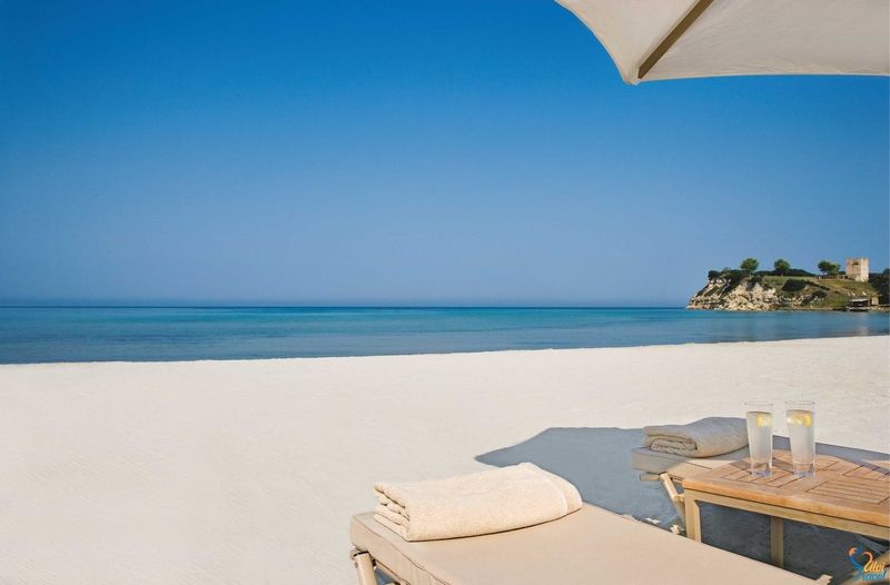 The White At Sani Sani (Chalkidiki)