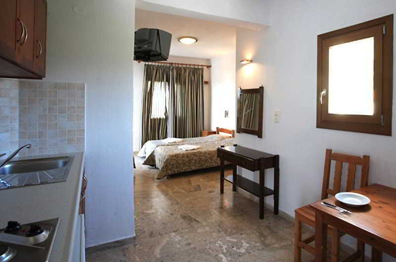 Korali Aparthotel 2*