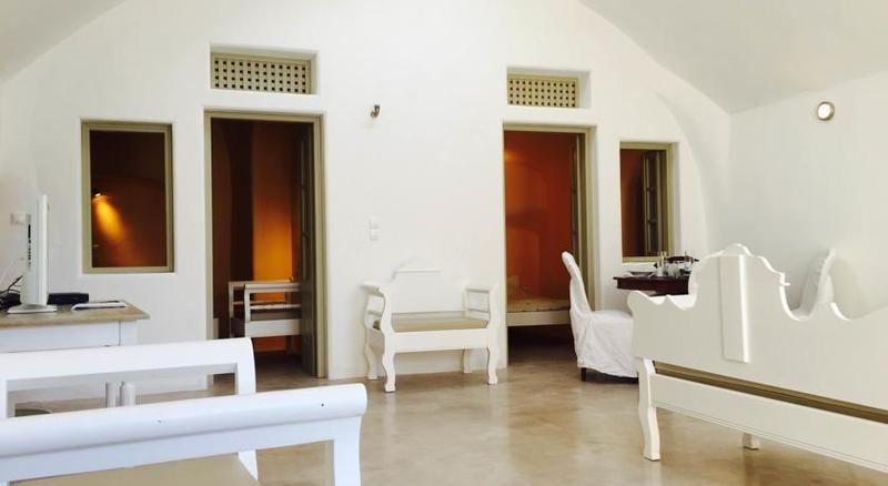 Aparthotel Filotimo Cave Pyrgos Kallistis