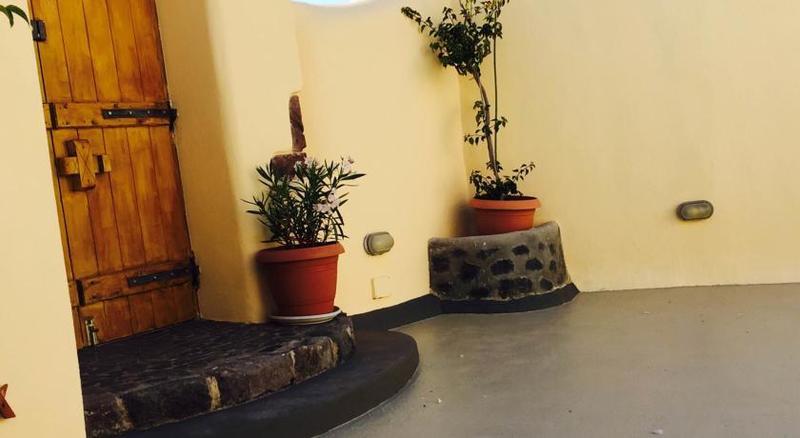 Aparthotel Filotimo Cave