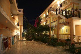 Athina Aparthotel 2*