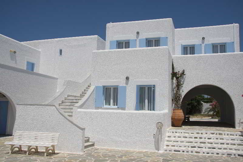 Hotel Narges 4*