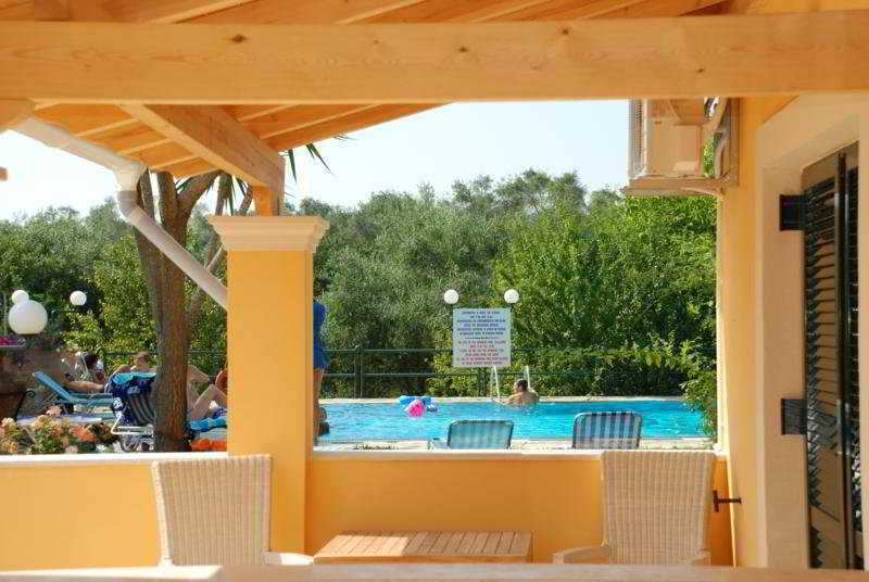 Aparthotel Spiti Nikos Danilia