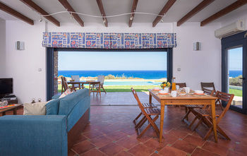 Cristelia Luxury Sea Front & Pool Villa Villa