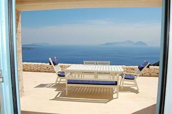 Villa Urania Luxury Villas