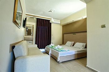 Pieria Hotel 3*