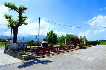 Pieria 3*