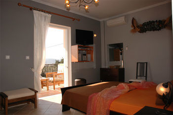 Applause Apartment *