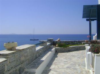 Iliada Aparthotel 2*