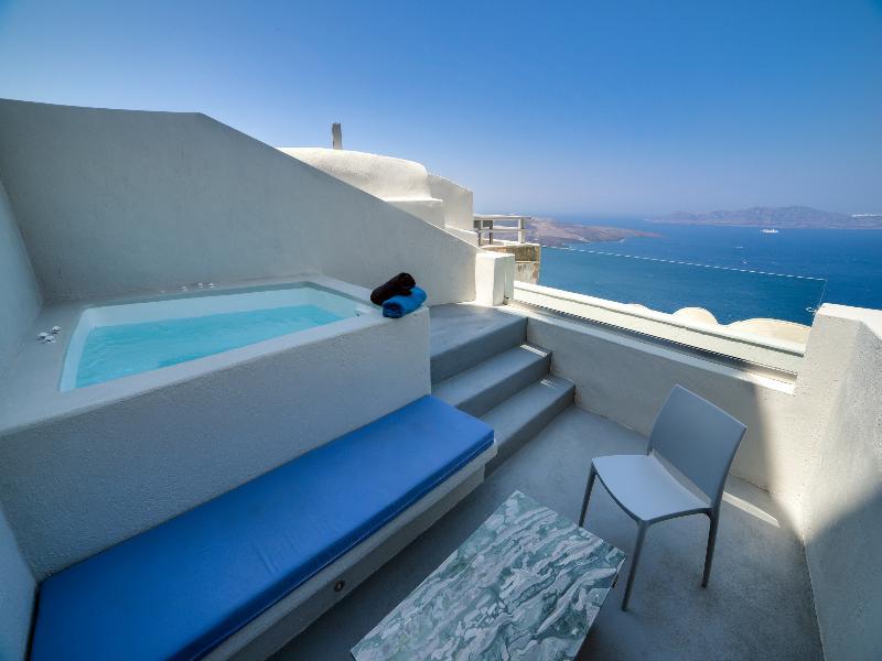 Caldera Cliff Hotel 4*