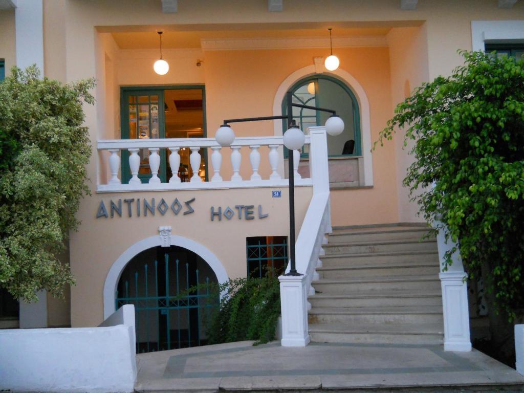 Antinoos 3*
