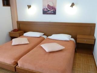 Zina Aparthotel 3*