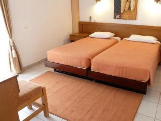 Zina Aparthotel