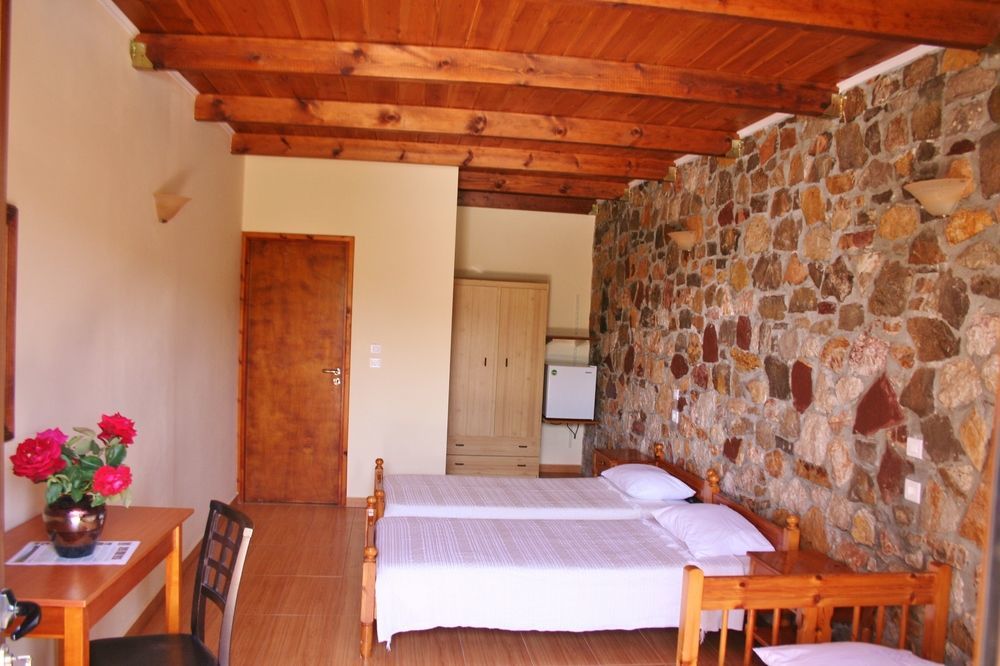Ataviros Aparthotel 2*